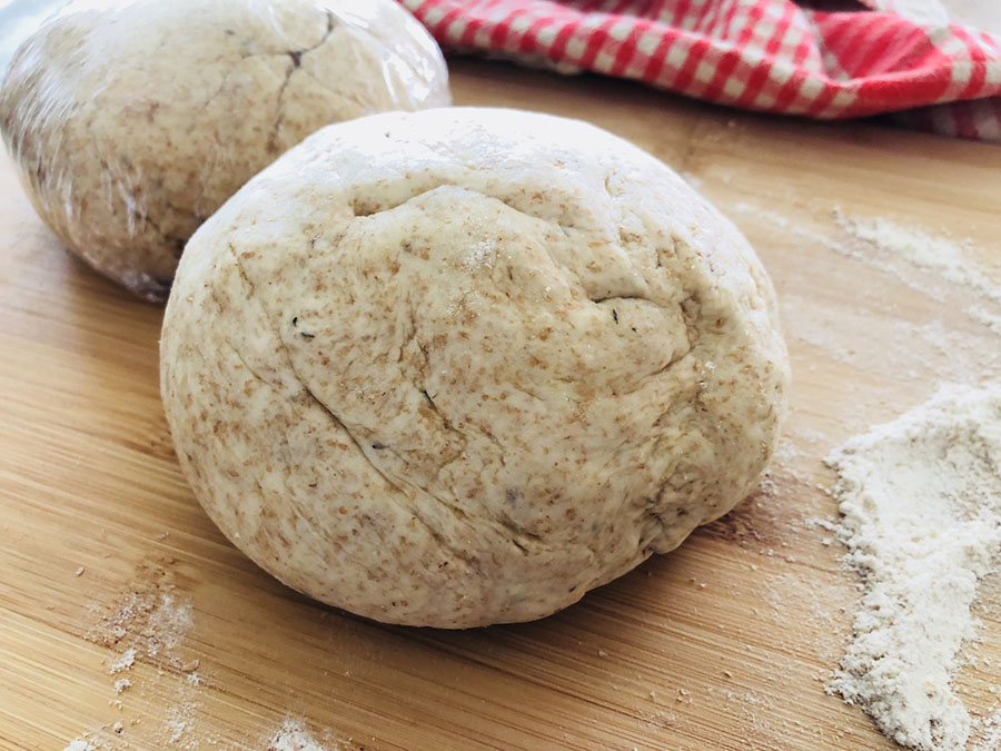 The Best Whole Wheat Pizza Dough (Herb&Garlic)
