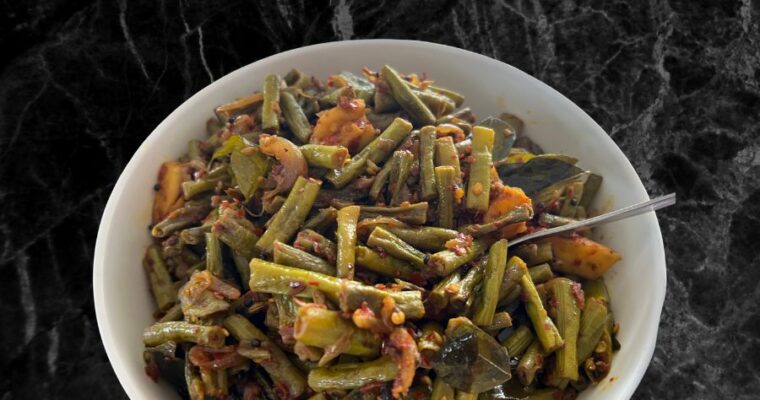 Kerala Style Long Beans Mezhukkupuratti (Achinga Payar Stir Fry)